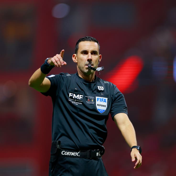 César Arturo Ramos y otros árbitros mexicanos siguen sin poder salir de Qatar por conflicto en Medio Oriente