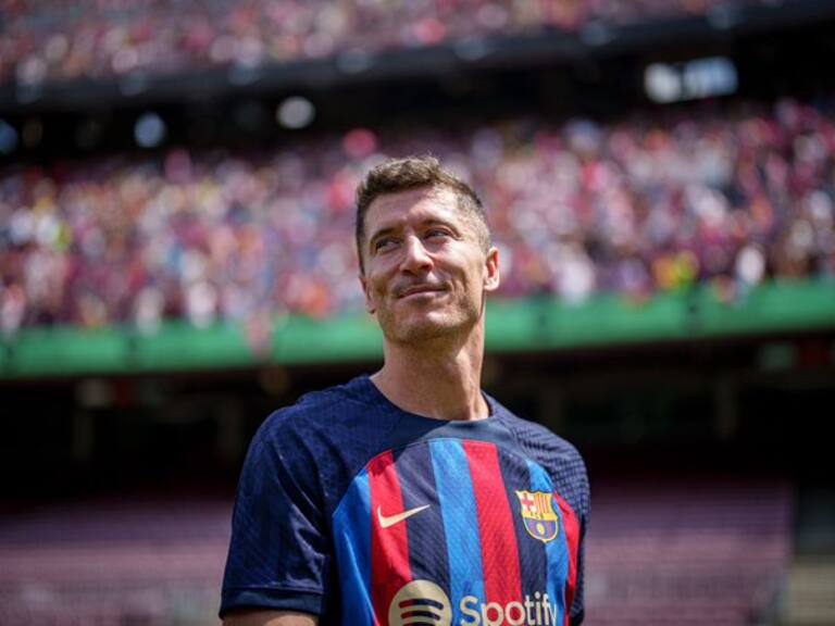 Barcelona presentó a Robert Lewandowski