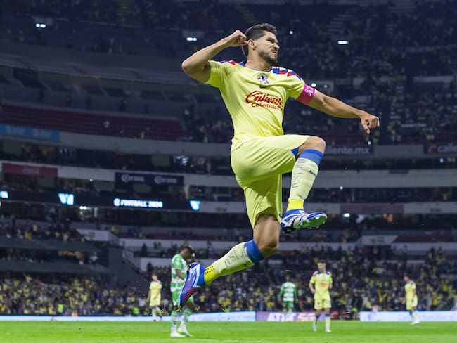 América triunfó ante Santos en un partido con toques de locura desde el Estadio Azteca