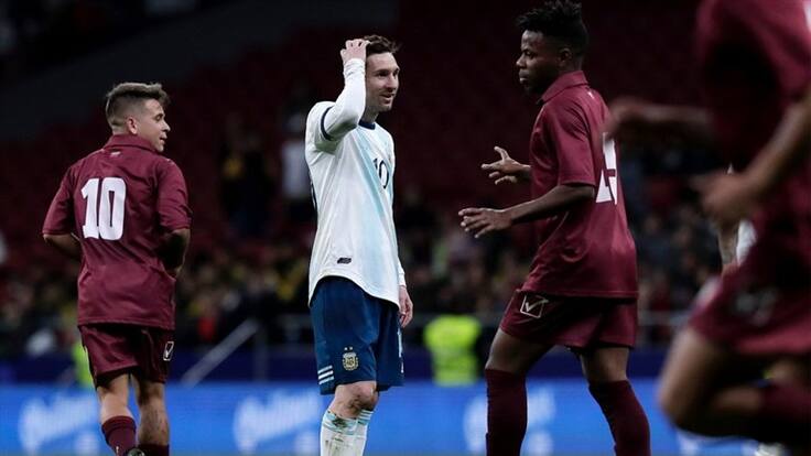 Con todo y Messi, Argentina pierde ante Venezuela
