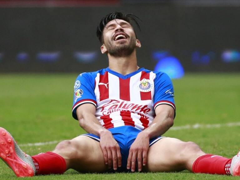 Oribe Peralta no ha marcado con Chivas . Foto: Getty Images