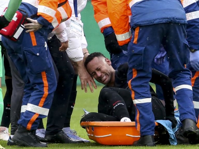 Una vez más, Neymar sufrió una lesión