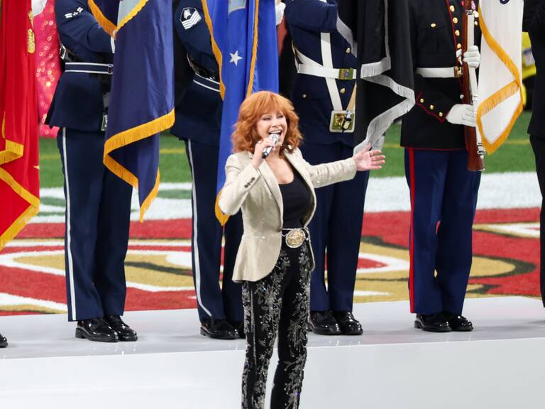 Reba McEntire Himno Nacional Estados Unidos en el Super Bowl LVIII