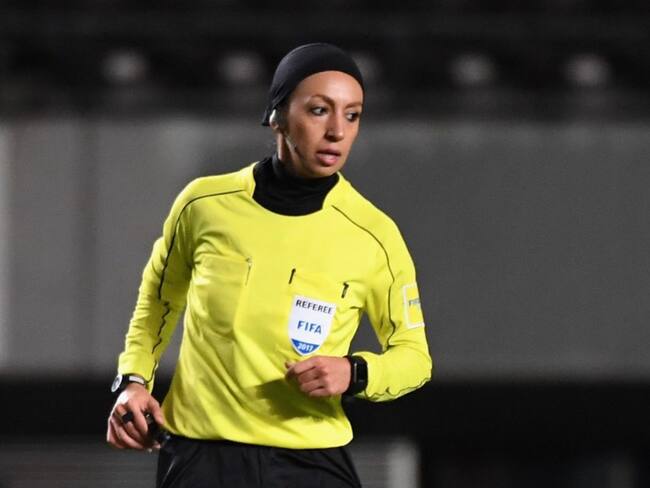 Mahsa Ghorbani es removida para pitar un partido masculino en Irán