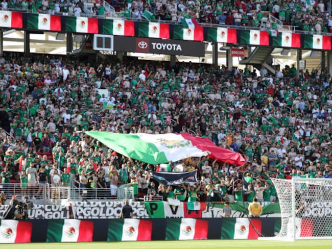 Policía de Santa Clara pide ayuda para encontrar al responsable que hirió a aficionado en la Copa Oro