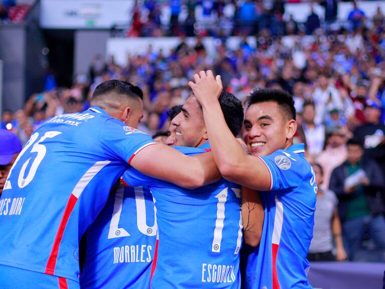 Cruz Azul derrotó a San Luis en el estadio Azteca