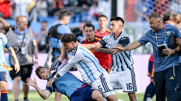 La FIFA sanciona a la AFA y a jugadores de Argentina tras pelea del Mundial 2026