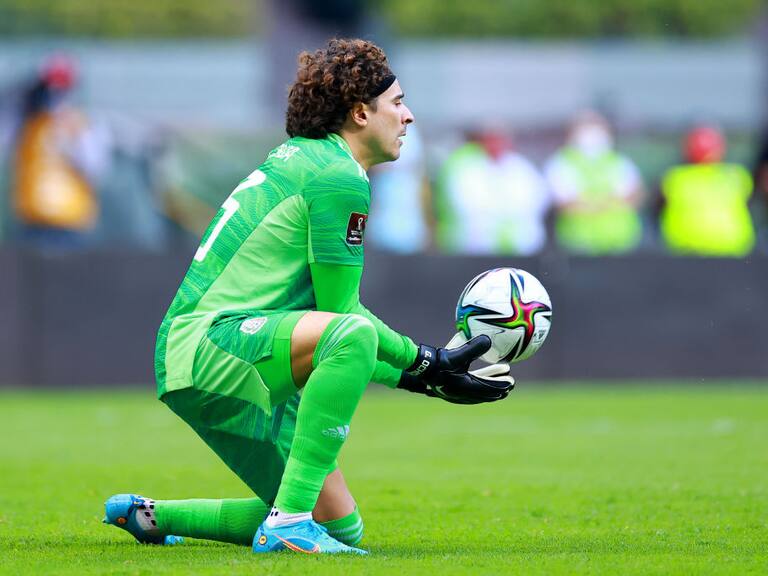 Guillermo Ochoa volvió a ser clave en la Selección Mexicana