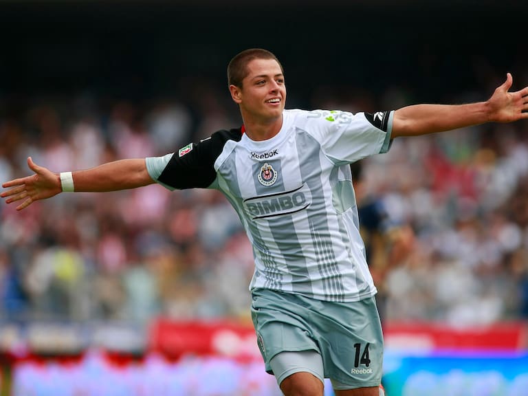 Chicharito anota el ultimo gol contra Pumas en el 2009
