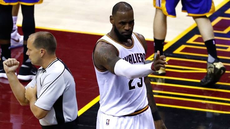 Cleveland sigue vivo en la Final de la NBA
