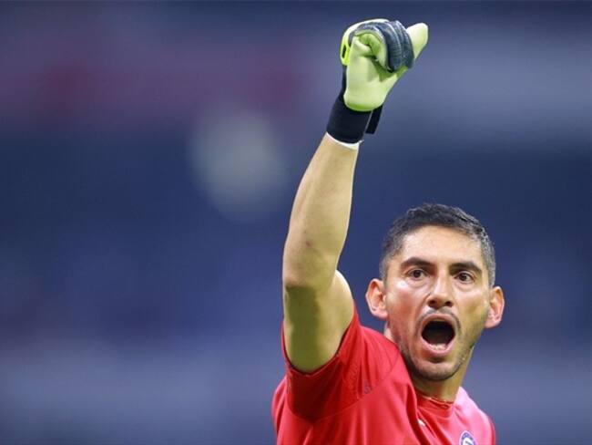 Jesús Corona causa baja en Cruz Azul