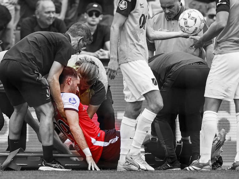 Santi Giménez estará un buen rato fuera de las canchas