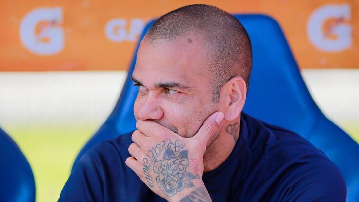 Dani Alves sale oficialmente de prisión tras pagar fianza de un millón de euros