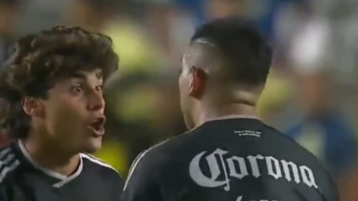 Discusión entre Carlos Álvarez y “Chiquito” Sánchez opaca el triunfo del América sobre Necaxa