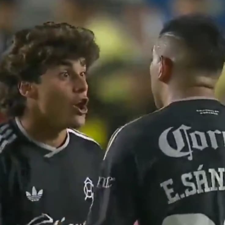 Discusión entre Carlos Álvarez y “Chiquito” Sánchez opaca el triunfo del América sobre Necaxa