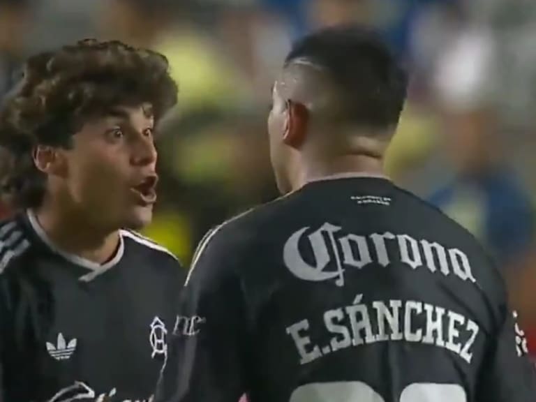 Discusión entre Carlos Álvarez y “Chiquito” Sánchez opaca el triunfo del América sobre Necaxa
