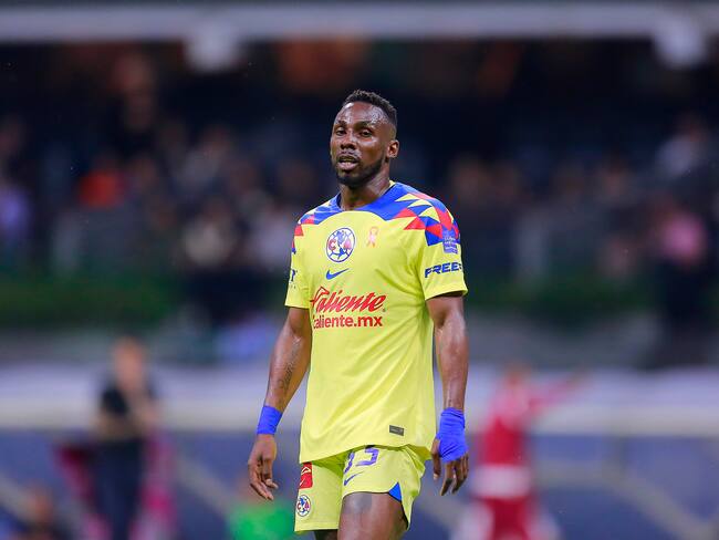 América confirma la salida de Julián Quiñones con emotivo video