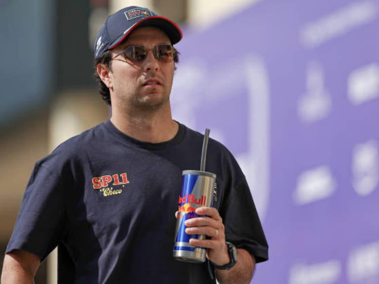 Checo Pérez regresa a las pistas con Cadillac en su primera prueba en Imola