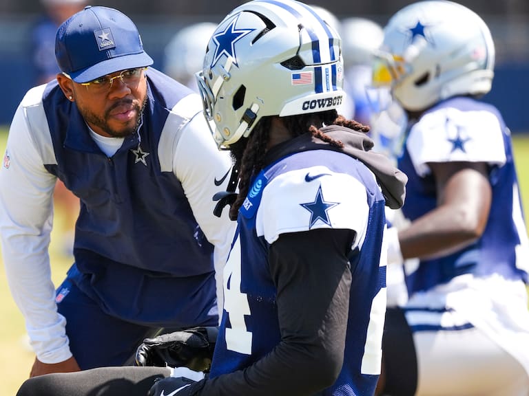 Los Cowboys seguirán con su coordinador defensivo, Christian Parker