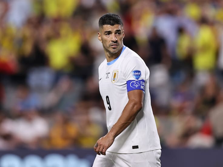 Luis Suárez vuelve a la selección uruguaya: Diego Forlán lo convocará para la Fecha FIFA