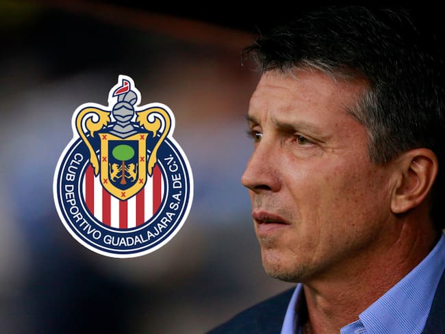 Siboldi negocia con Amaury Vergara su llegada para dirigir a Chivas hasta 2025