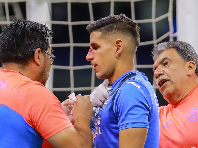 Luis Abram salió con la nariz rota del juego ante Tigres
