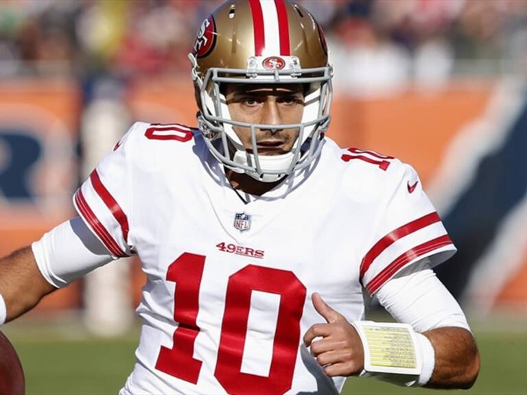 Jimmy Garoppolo en un encuentro de tempporada. Foto:Getty Images