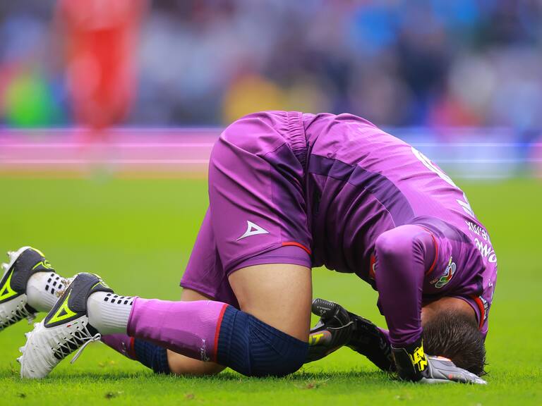 Cruz Azul es un desastre y perdió con errores ante Toluca