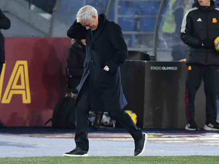 José Mourinho deja de ser entrenador de la Roma