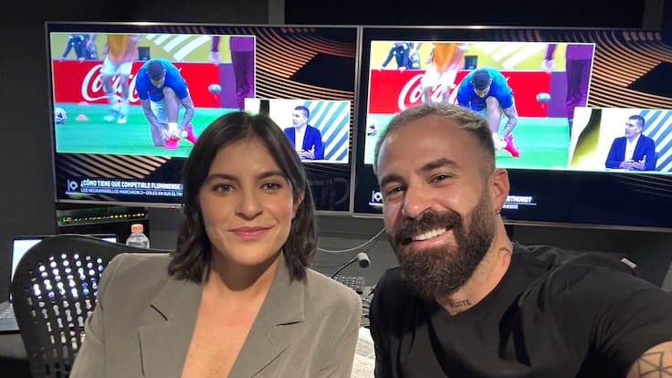 Marc Crosas y Lola del Carril ya no esconden su coqueteo en plenos juegos del Mundial de Clubes, te dejamos el video