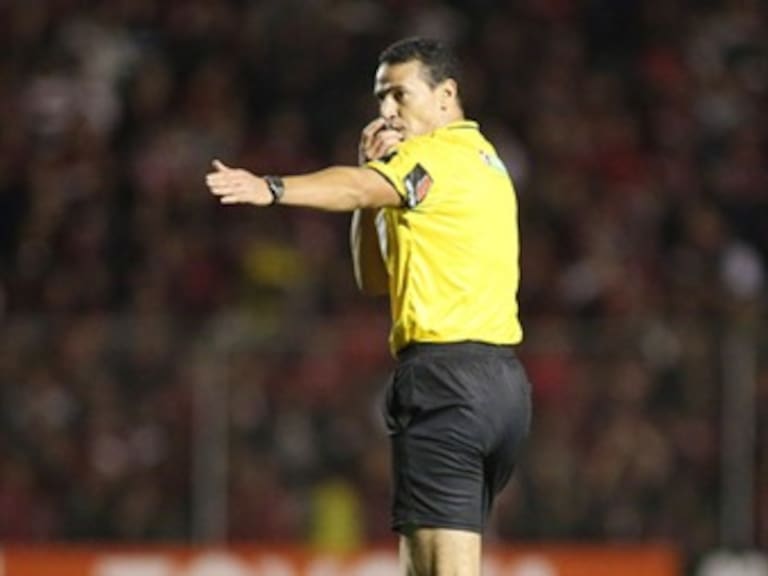 Designan a Árbitro Colombiano para el México-Camerún