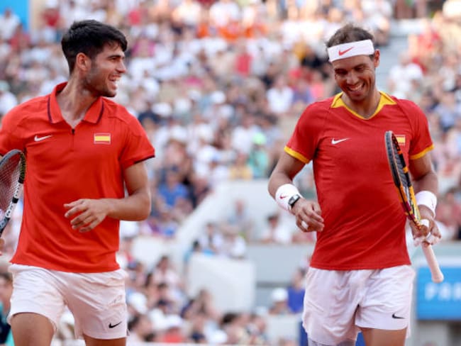 Rafa Nadal y Carlos Alcaraz avanzan a la semifinal del Six Kings Slam