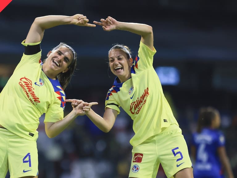 Andrea Pereira y Aurelie Kaci celebrando el triunfo del América vs Cruz Azul