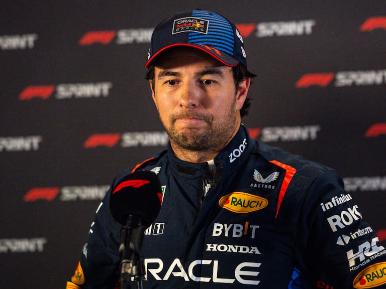 La salida del piloto mexicano le costó millones a la escudería Red Bull