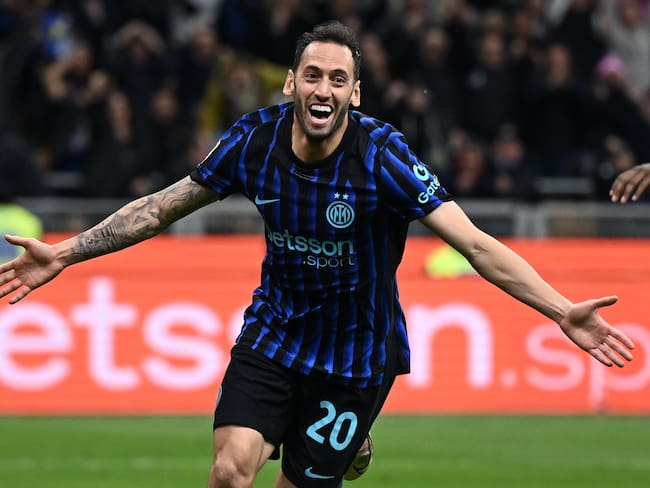 Inter de Milan remonta de último minuto y se hace del boleto a la final de la Copa de Italia