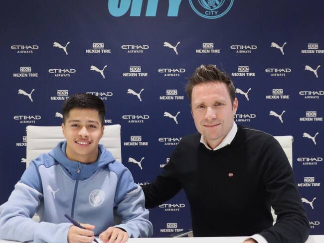 El mexicano Alex Alcalá fichó con el Manchester City
