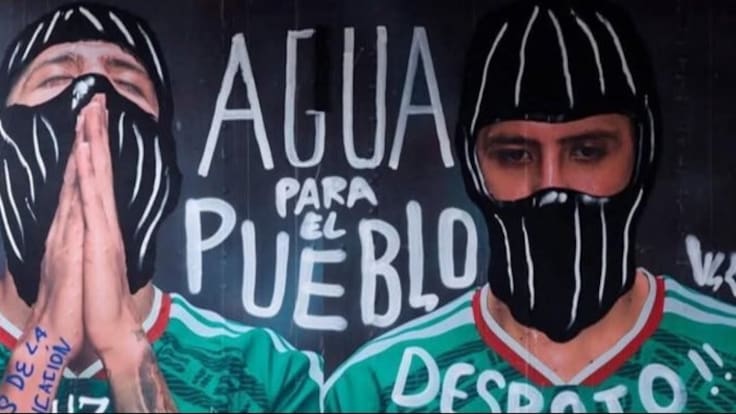 Murales en Estadio Azteca son vandalizados con grafitis y críticas hacia Claudia Sheinbaum