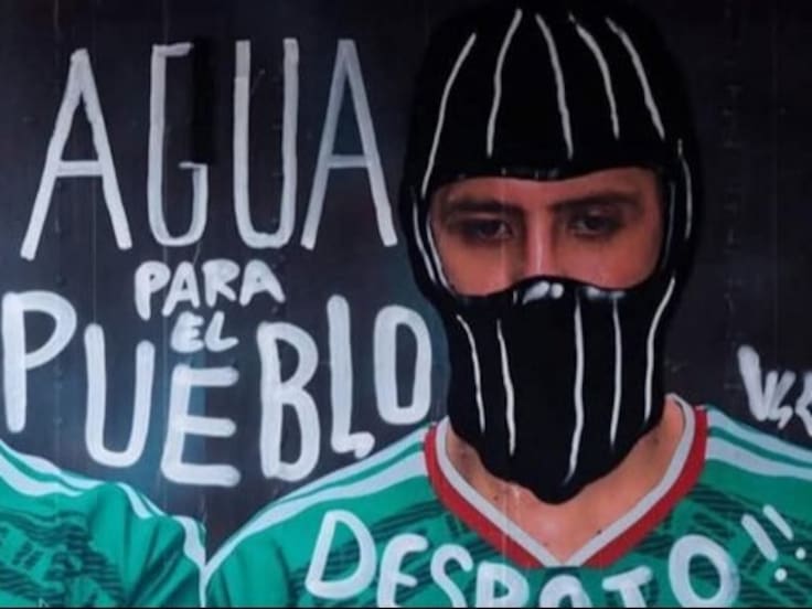 Murales en Estadio Azteca son vandalizados con grafitis y críticas hacia Claudia Sheinbaum