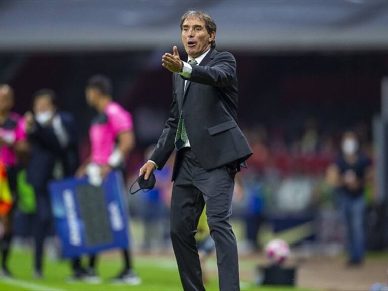 Guillermo Almada tiene a Santos en la Liguilla de la Liga MX. Foto: MEXS