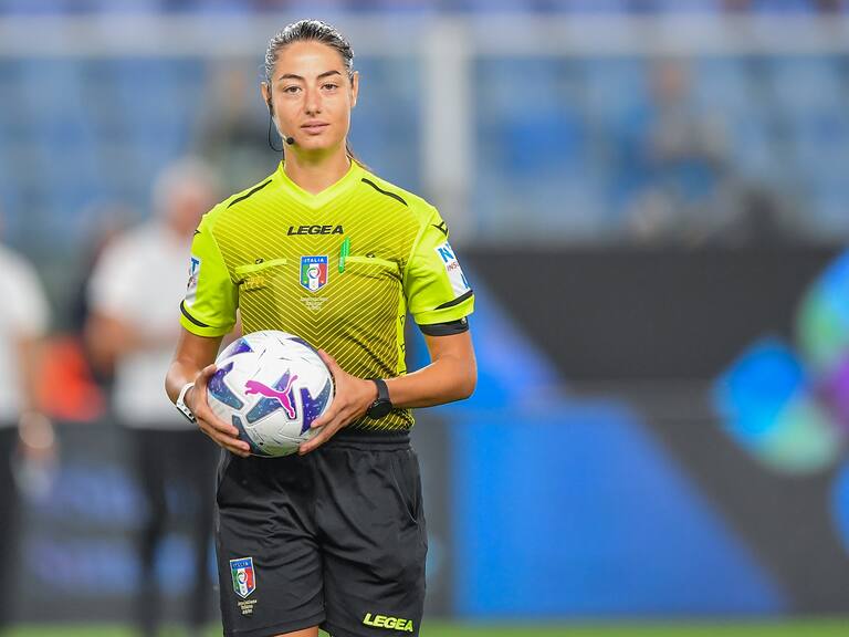 Maria Sole Ferrieri Caputi la primera mujer en dirigir un juego de la Serie A