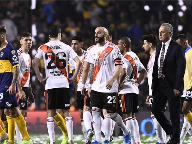 Gremio de jugadores en Argentina rechaza una reducción de salarios