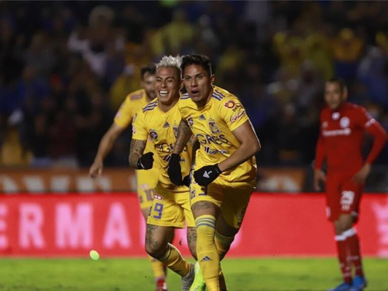Carlos Salcedo gol Tigres. Foto: Getty Images