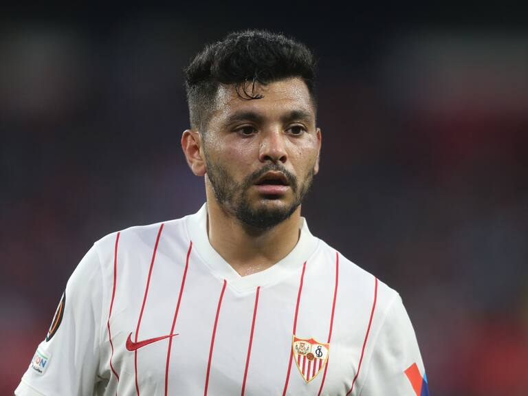SEVILLE, SPAIN - MARCH 10: Jesus Manuel Tecatito Corona of Sevilla FC during the UEFA Europa League Round of 16 Leg One match between Sevilla FC and West Ham United at Estadio Ramon Sanchez Pizjuan on March 10, 2022 in Seville, Spain. (Photo by Rob Newell - CameraSport via Getty Images)