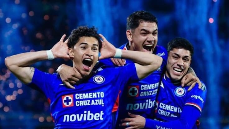 Cruz Azul le quita la esperanza a Chivas y avanza a semifinales; ¡Chicharito falló penal!