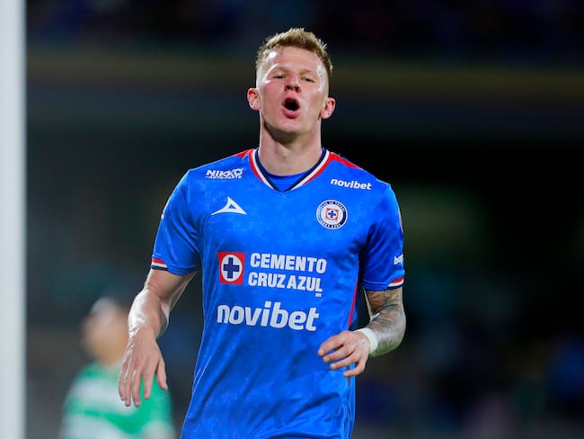 Cruz Azul investiga a Mateusz Bogusz por ausentarse de regreso a los entrenamientos en La Noria