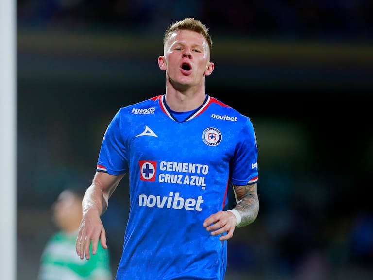 Cruz Azul investiga a Mateusz Bogusz por ausentarse de regreso a los entrenamientos en La Noria