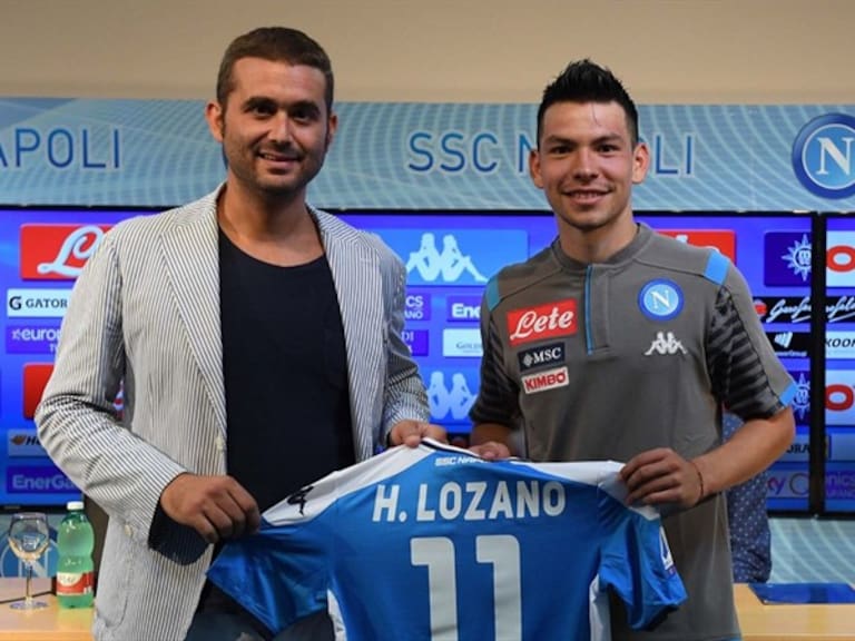 Hirving Lozano fue presentado en el Napoli . Foto: Twitter @sscnapoli