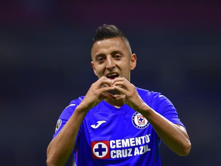 Roberto Alvarado . Foto: Mexsport