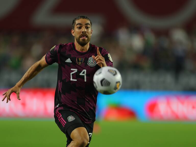 Rodolfo Pizarro se unió a los entrenamientos en el CAR junto al guardameta Carlos Acevedo