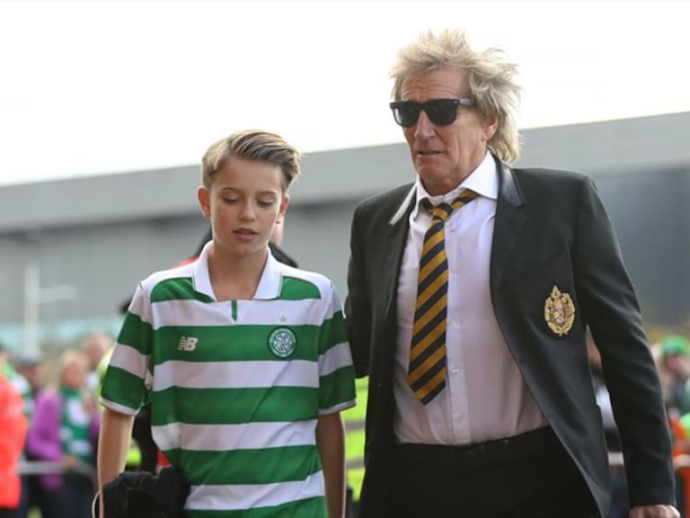 Rod Stewart asistiendo a un juego del Celtic. Foto: Getty Images